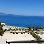 Eval Apartahotel Sarandë