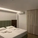 Eval Apartahotel Sarandë