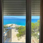 Eval Apartahotel Sarandë