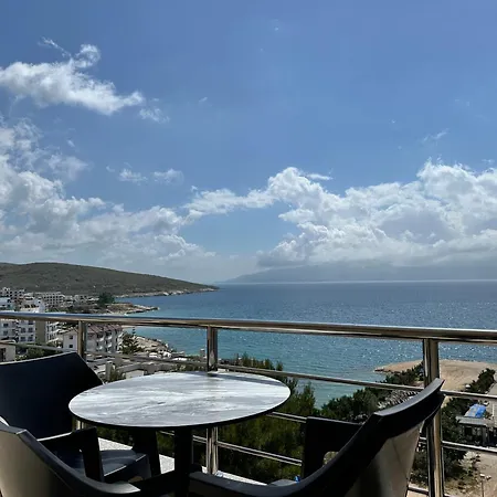 アパートホテル Eval Sarandë