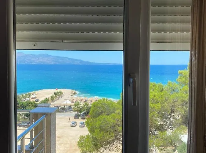 Eval アパートホテル Sarandë