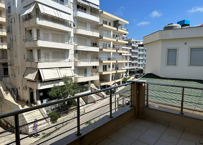 Eval アパートホテル Sarandë