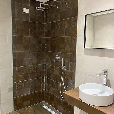 Eval Sarandë