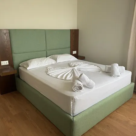 Eval Aparthotel