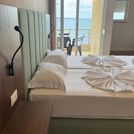 Eval Aparthotel 4*
