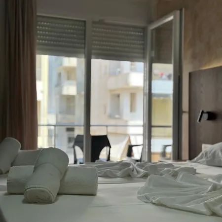 Eval Apartmanhotel Saranda