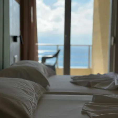 Eval 4* Sarandë