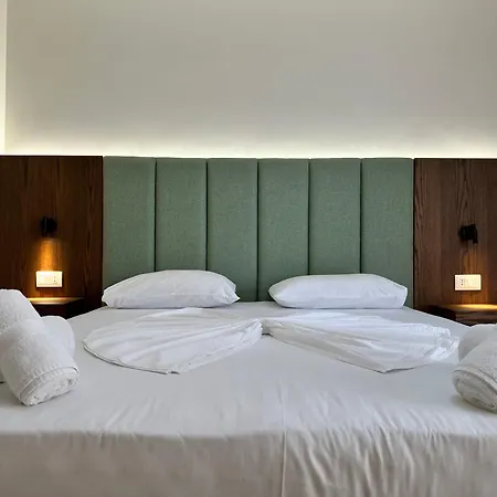 Apartmanhotel Eval 4*
